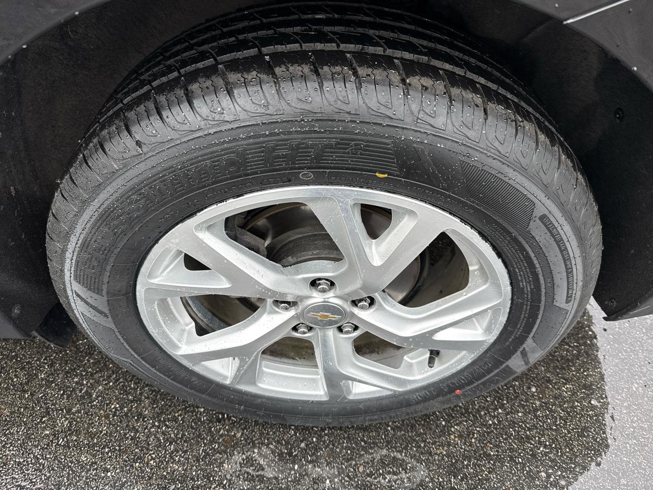 Used 2021 Chevrolet Equinox LT FWD image 30