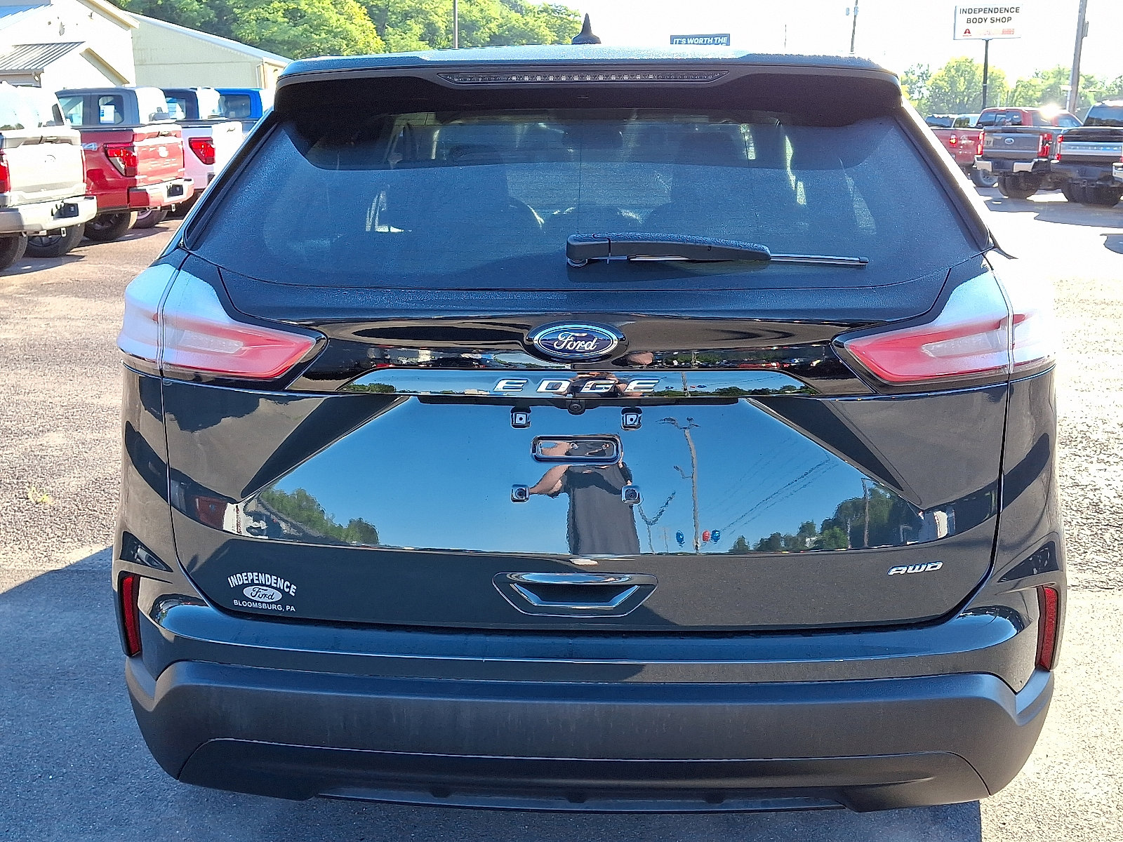 Certified 2024 Ford Edge SE image 9