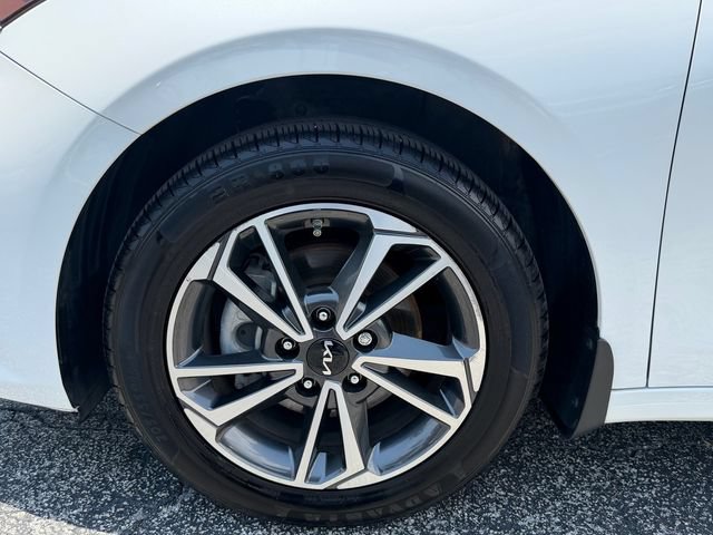 Used 2023 Kia Forte LXS FWD image 9