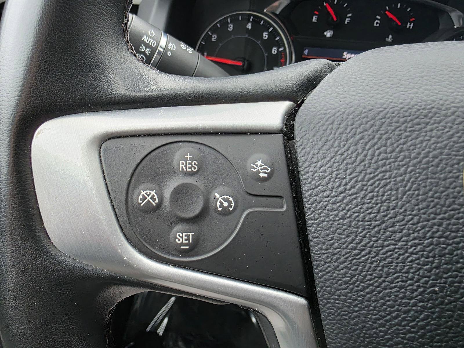 Used 2023 GMC Acadia SLT image 17