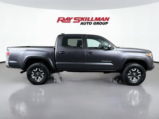 Used 2023 Toyota Tacoma TRD Off-Road AWD/4WD image 8