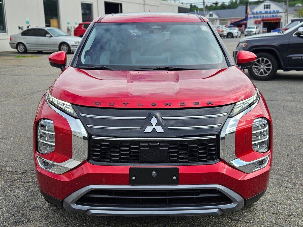 New 2025 Mitsubishi Outlander SE image 8