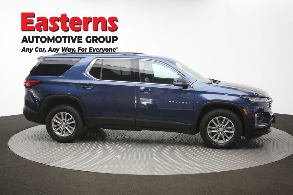 Used 2023 Chevrolet Traverse LT AWD/4WD image 46