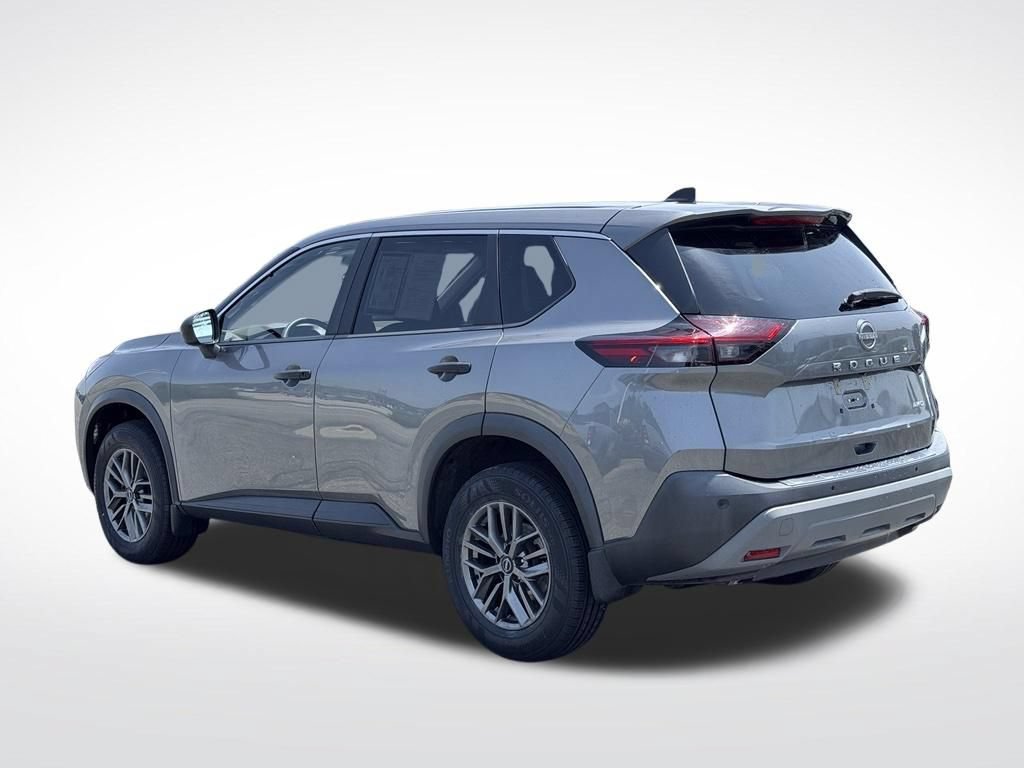 Used 2023 Nissan Rogue S AWD/4WD image 9
