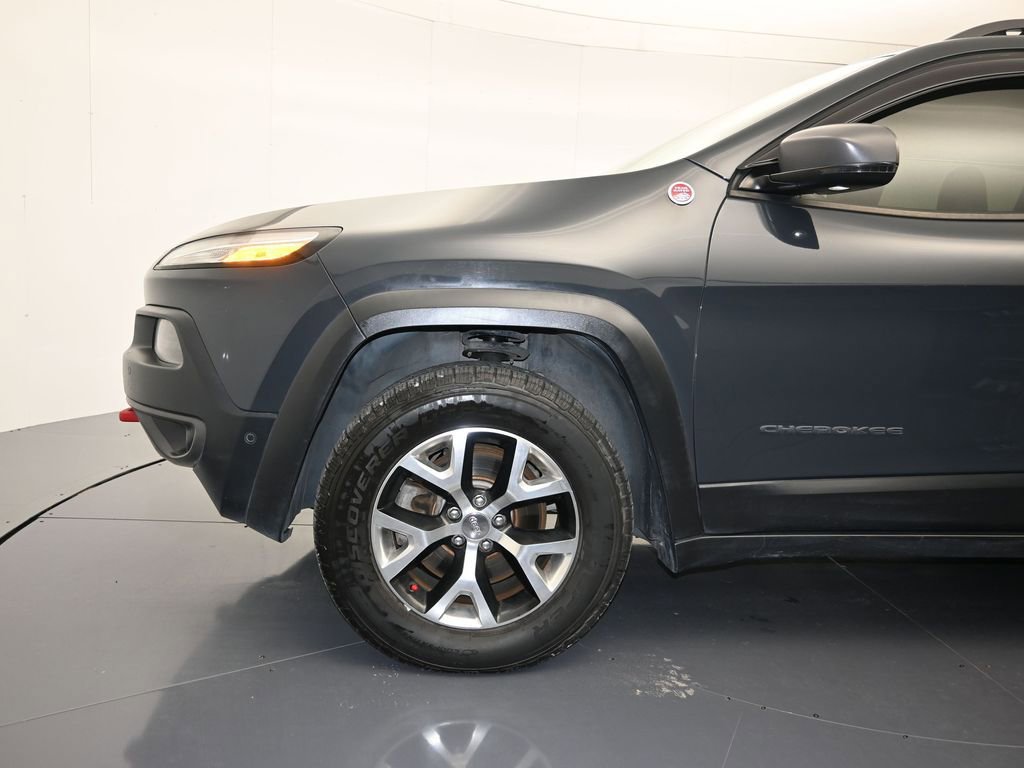 Used 2016 Jeep Cherokee Trailhawk w/ Comfort/Convenience Group image 10