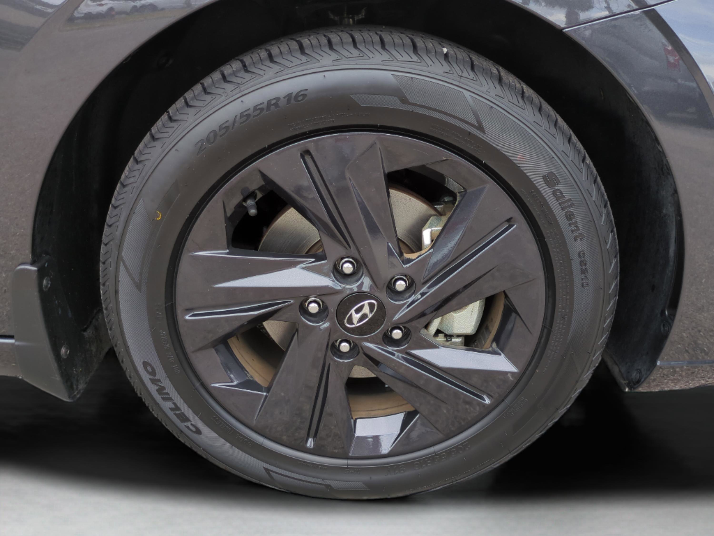 Certified 2023 Hyundai Elantra SEL FWD image 10
