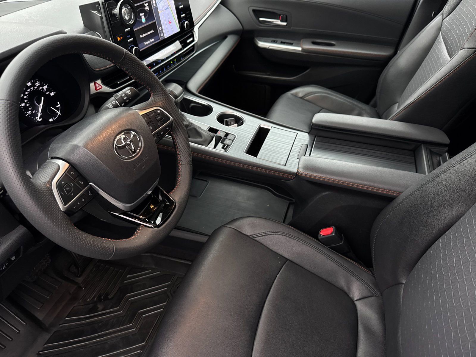 Used 2023 Toyota Sienna XSE image 9