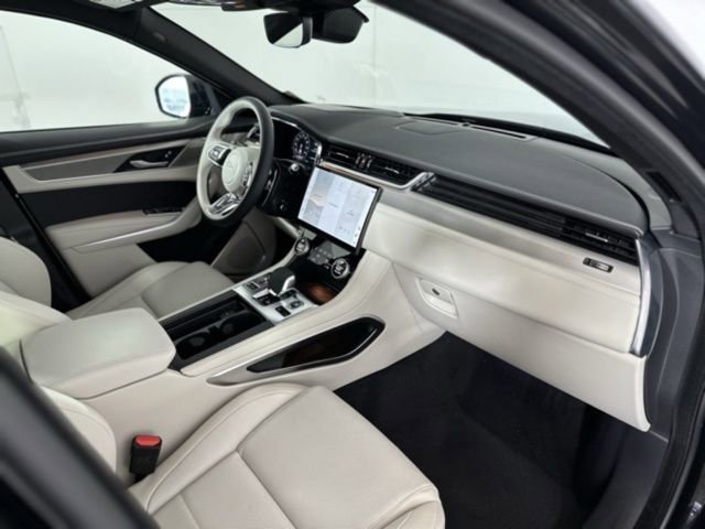 New 2026 Jaguar F-PACE R-Dynamic S image 18