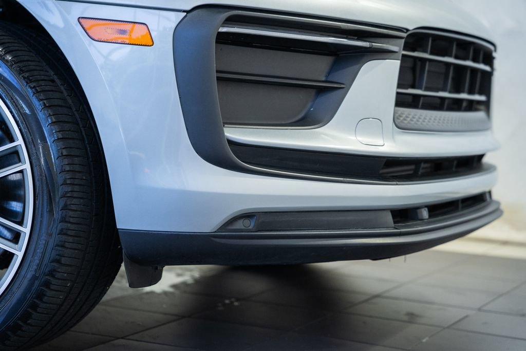 Used 2022 Porsche Macan AWD/4WD image 12