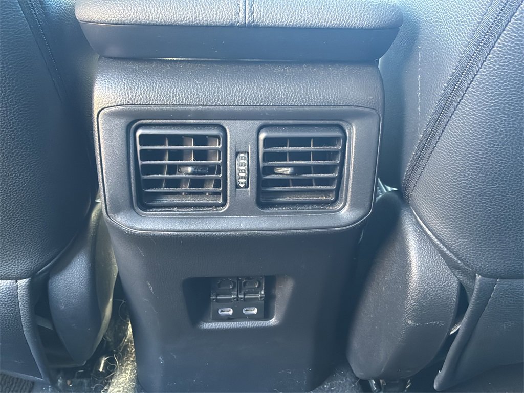 Used 2022 Toyota RAV4 XLE Premium image 26