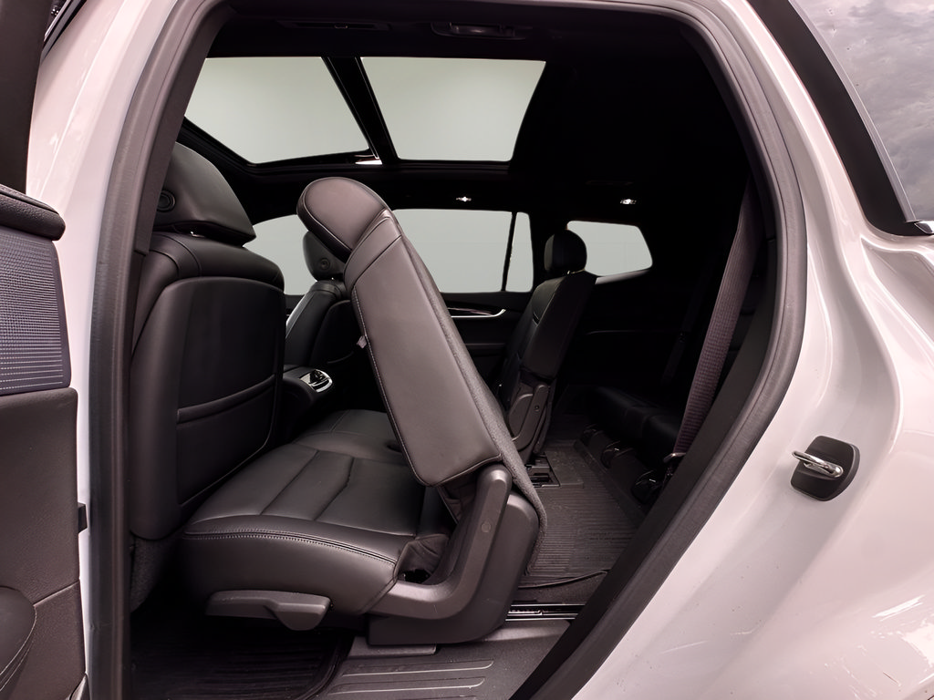 Used 2022 Cadillac XT6 Premium Luxury w/ Technology Package FWD image 20