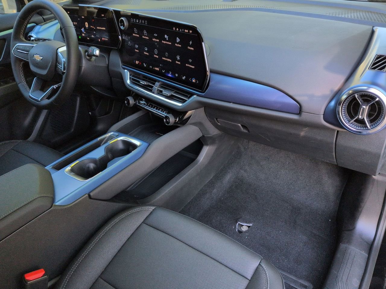 New 2026 Chevrolet Equinox EV LT FWD image 26