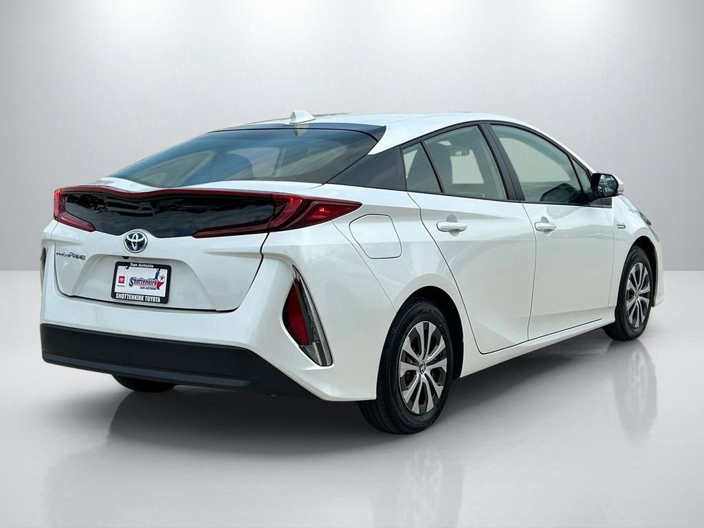 Used 2022 Toyota Prius Prime LE FWD image 5