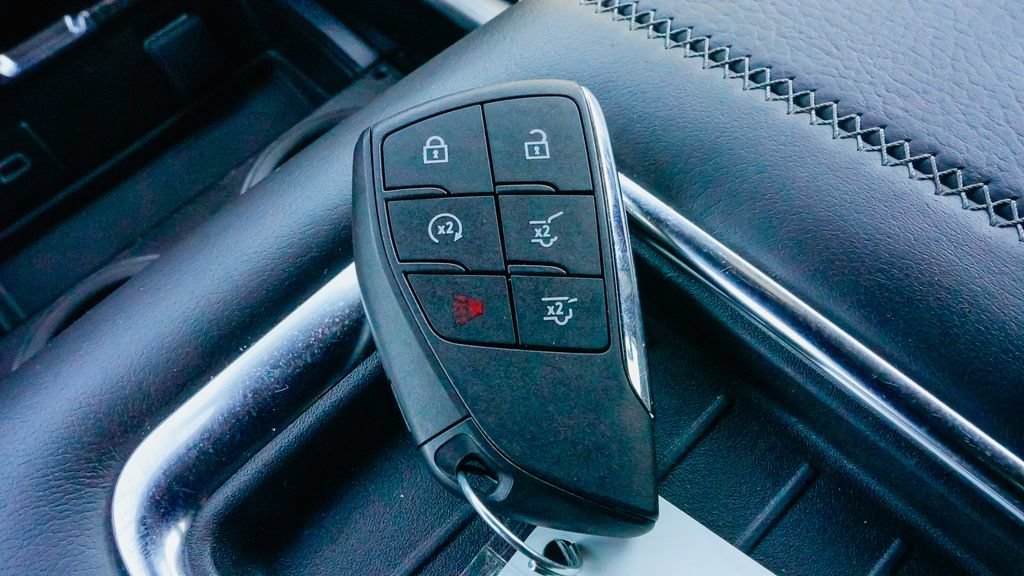 Used 2023 GMC Yukon XL Denali AWD/4WD image 26
