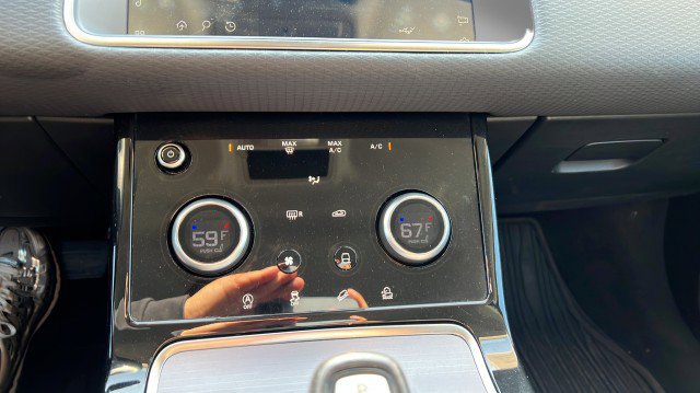 Used 2023 Land Rover Range Rover Evoque S image 30