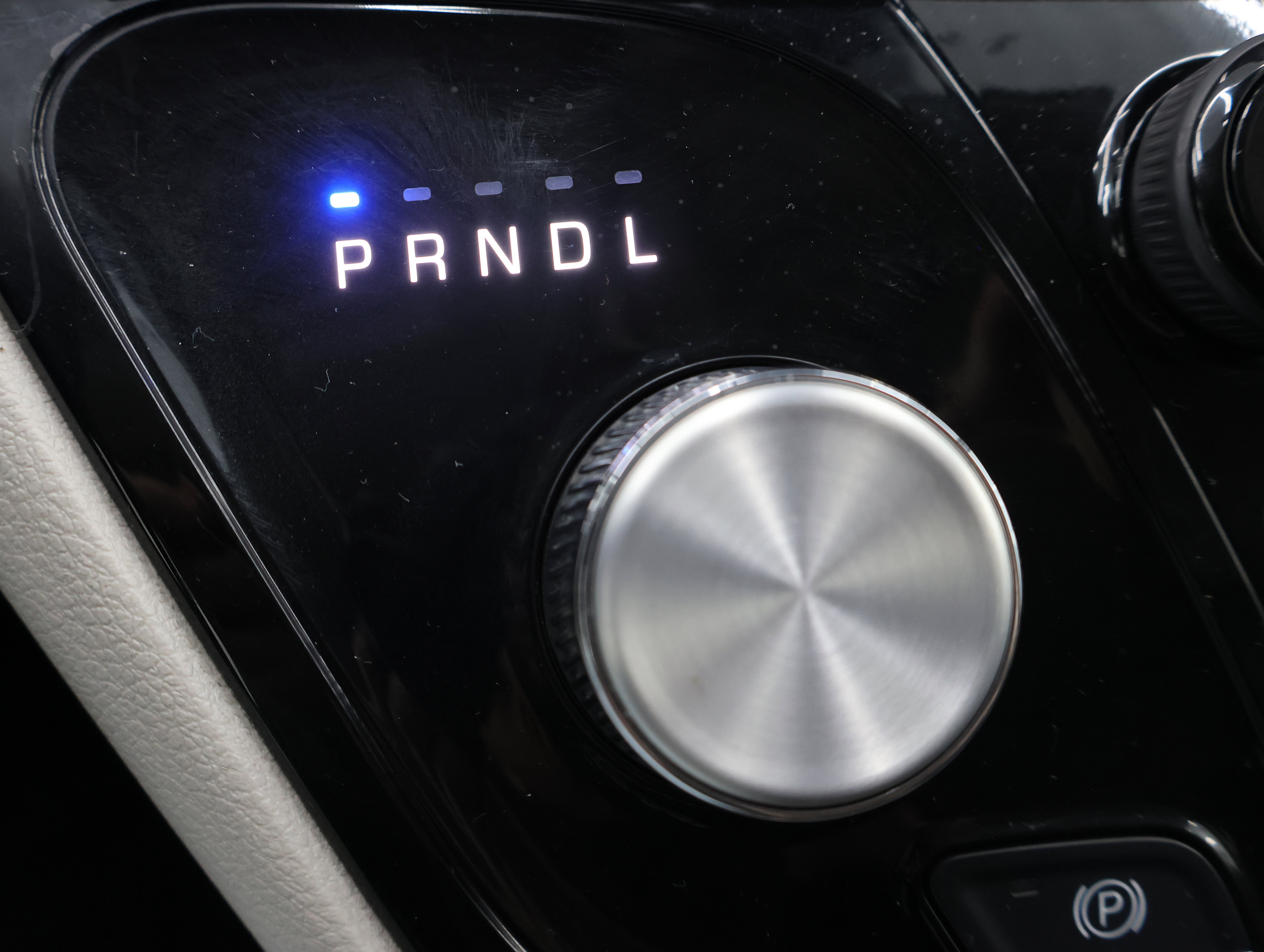 Used 2024 Chrysler Pacifica Touring-L FWD image 48