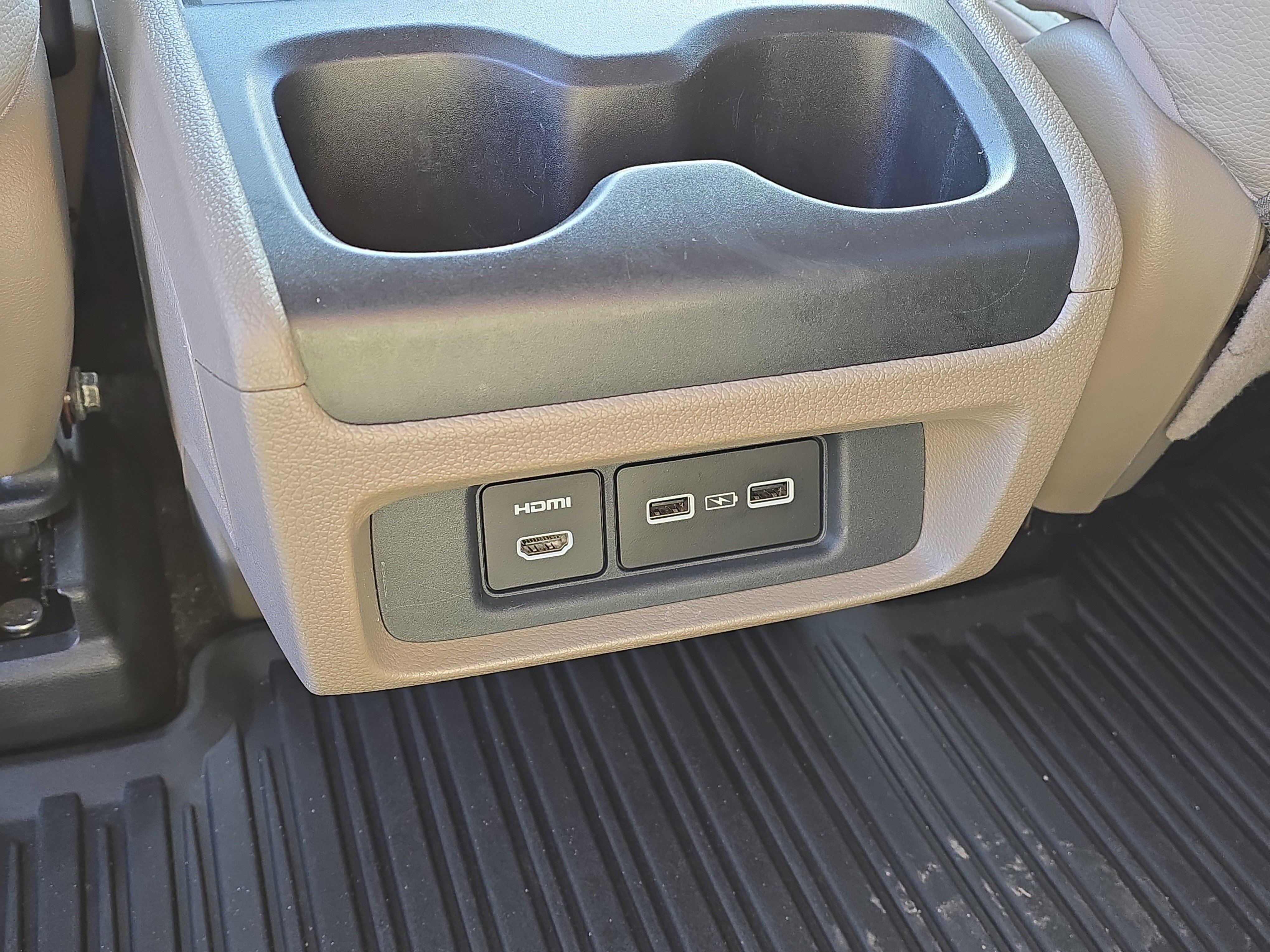 Used 2023 Honda Odyssey Elite image 14