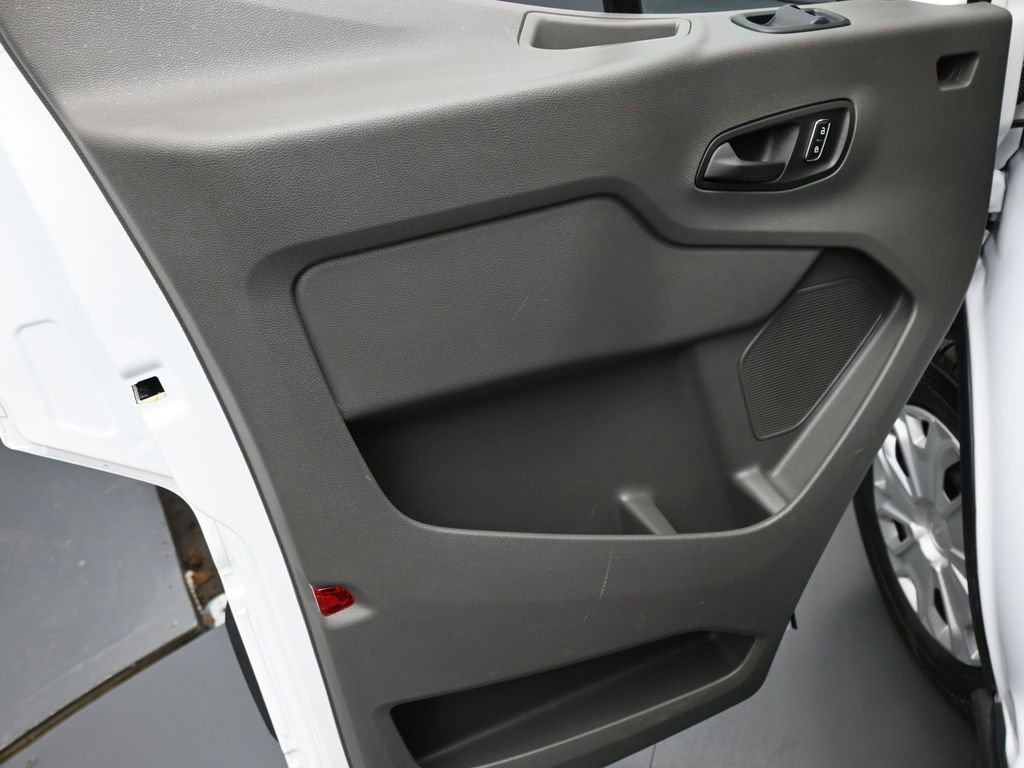 Used 2023 Ford Transit 350 XLT image 9