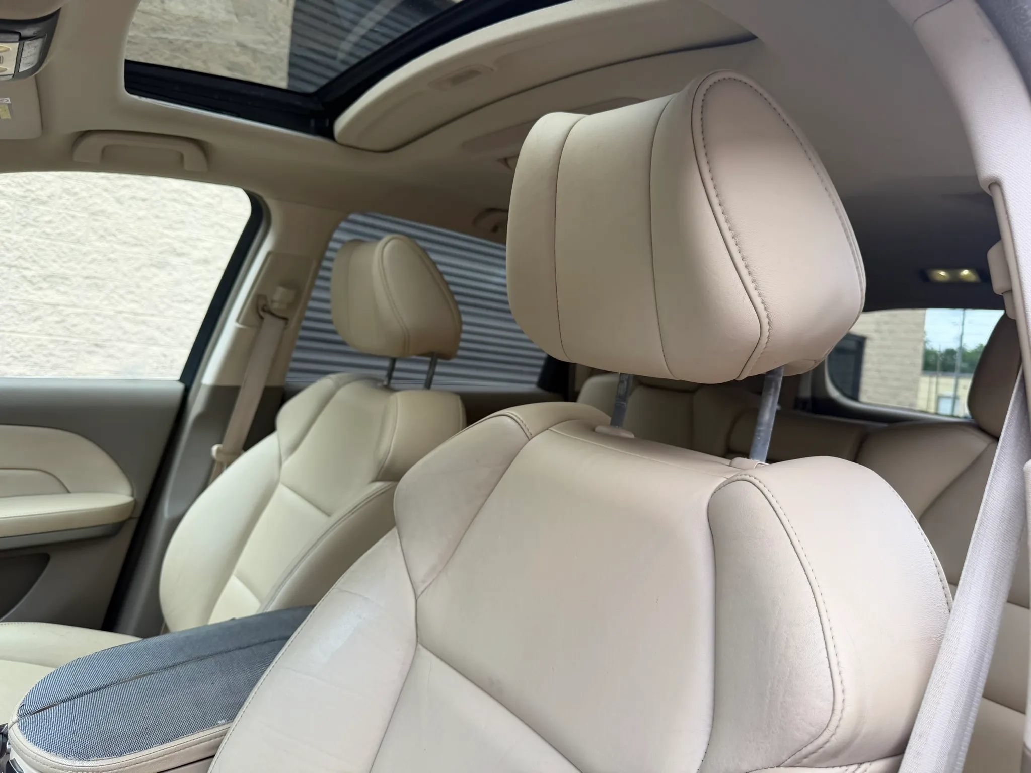 Used 2010 Acura MDX w/ Tech & Entertainment Pkg AWD/4WD image 25