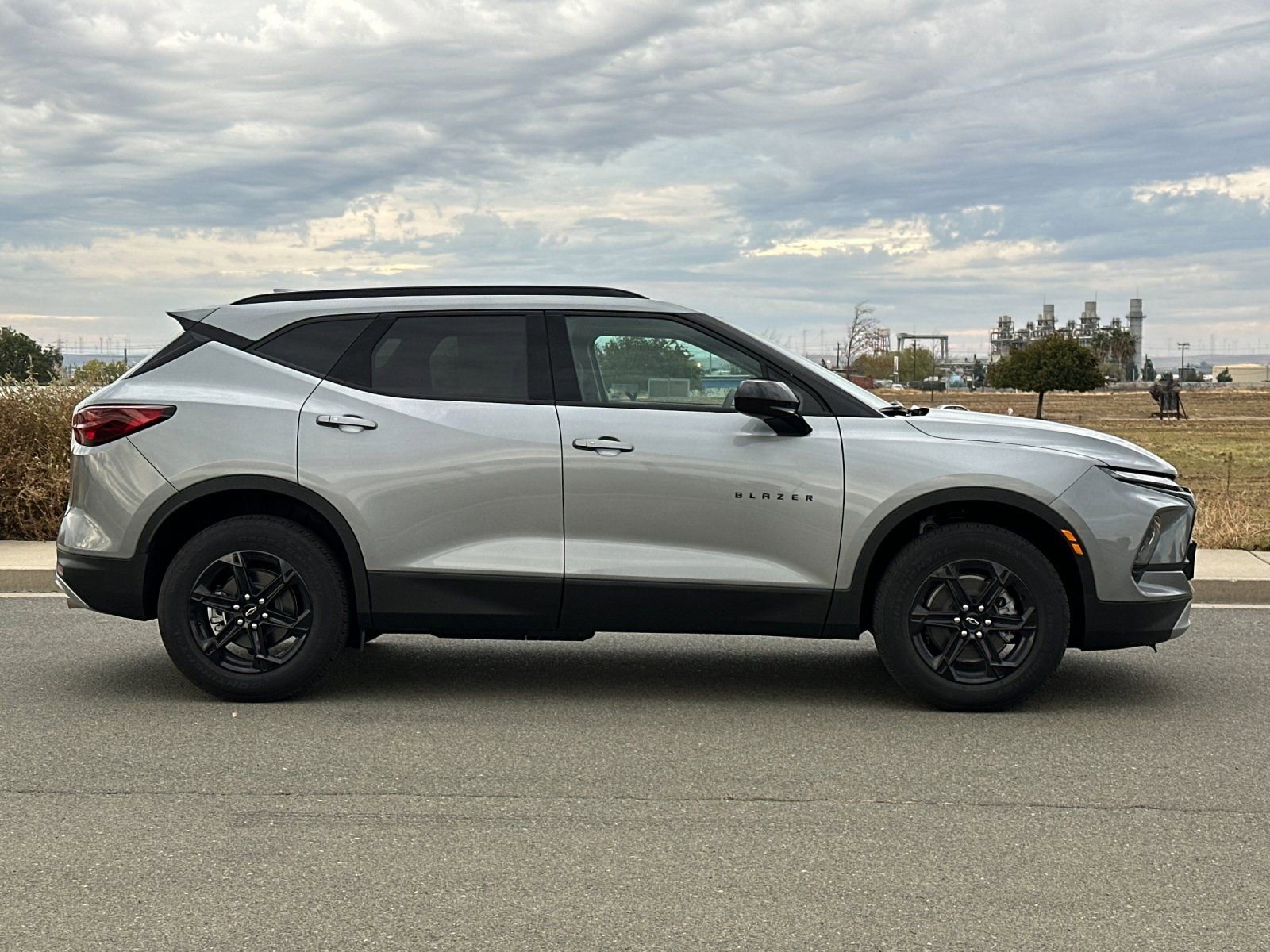 New 2025 Chevrolet Blazer LT w/ Midnight/Sport Edition image 3