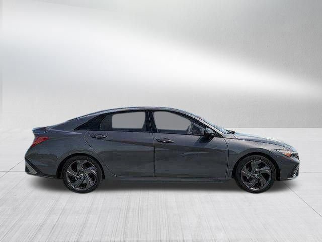 New 2026 Hyundai Elantra Sport FWD image 16