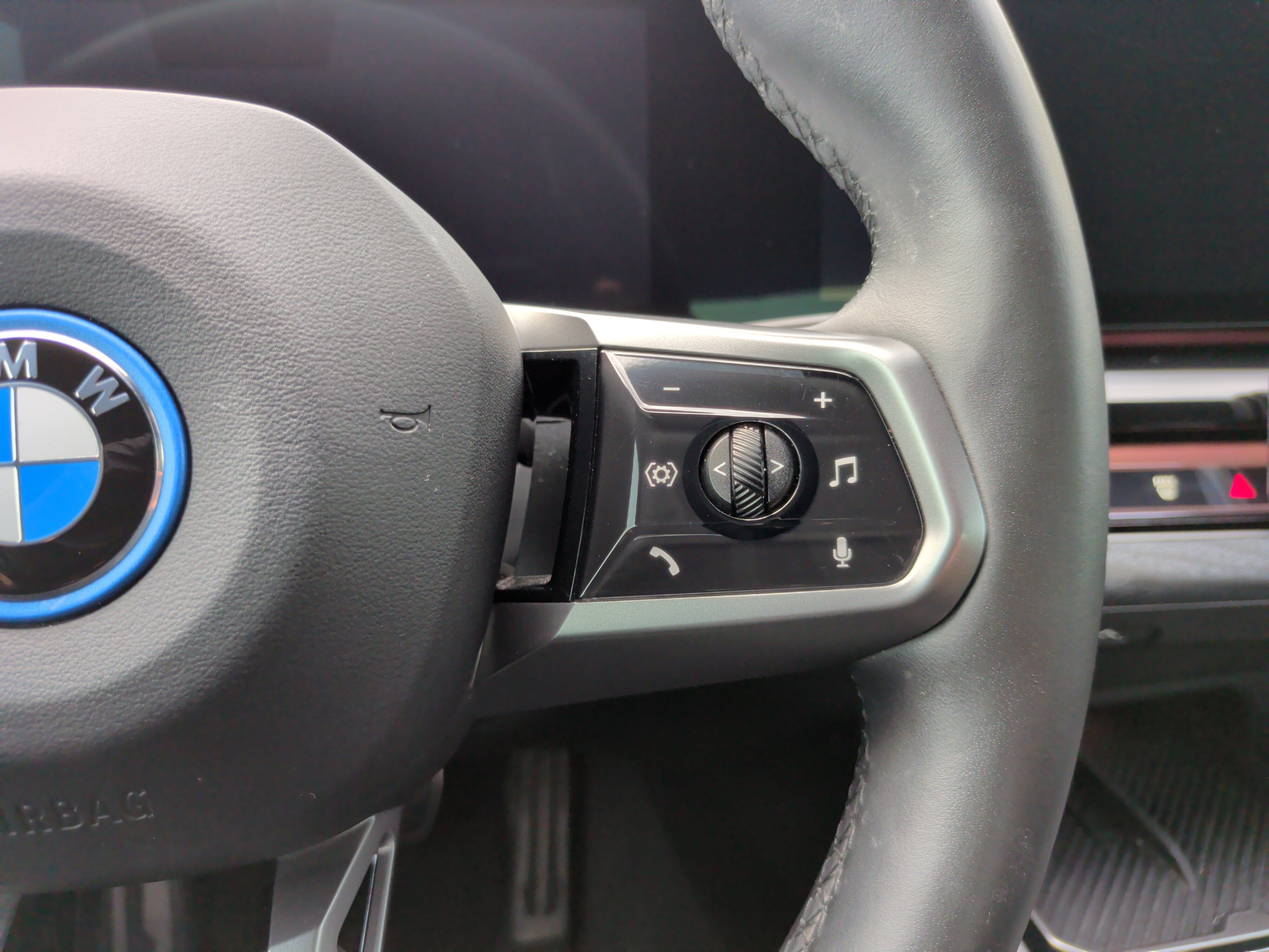 Used 2024 BMW i5 eDrive40i w/ M Sport Package RWD image 22