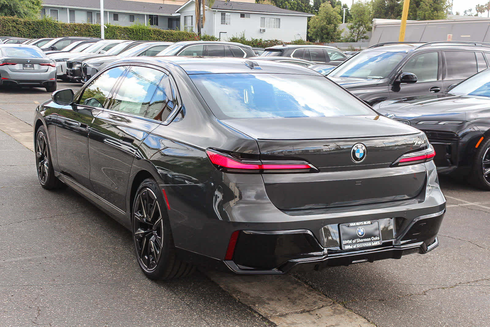 New 2026 BMW 740i w/ Premium Package RWD image 6