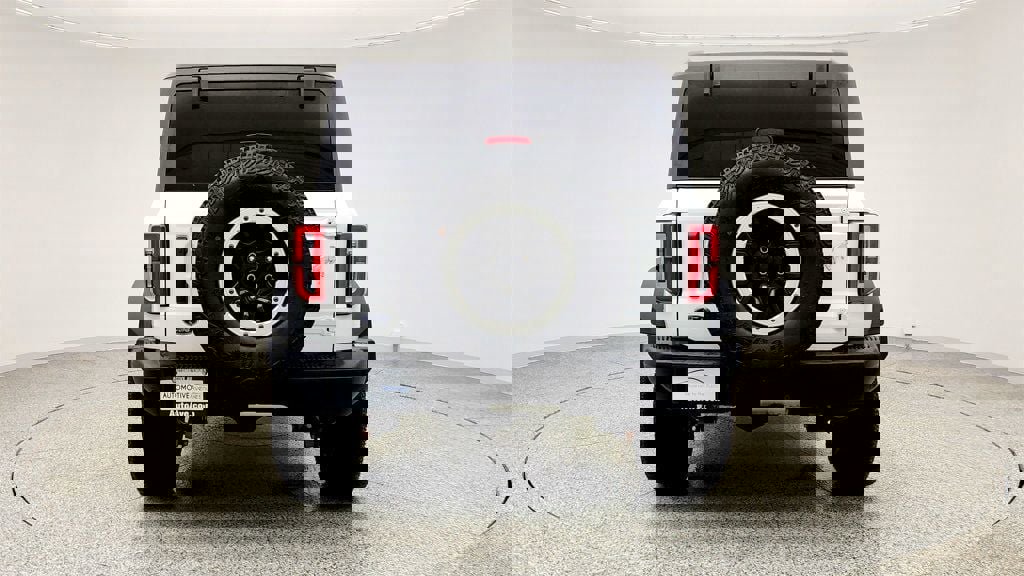 Used 2025 Ford Bronco Badlands image 6