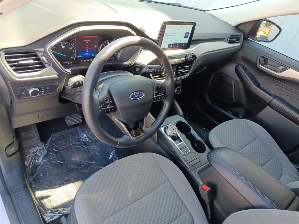 Used 2022 Ford Escape SE image 12