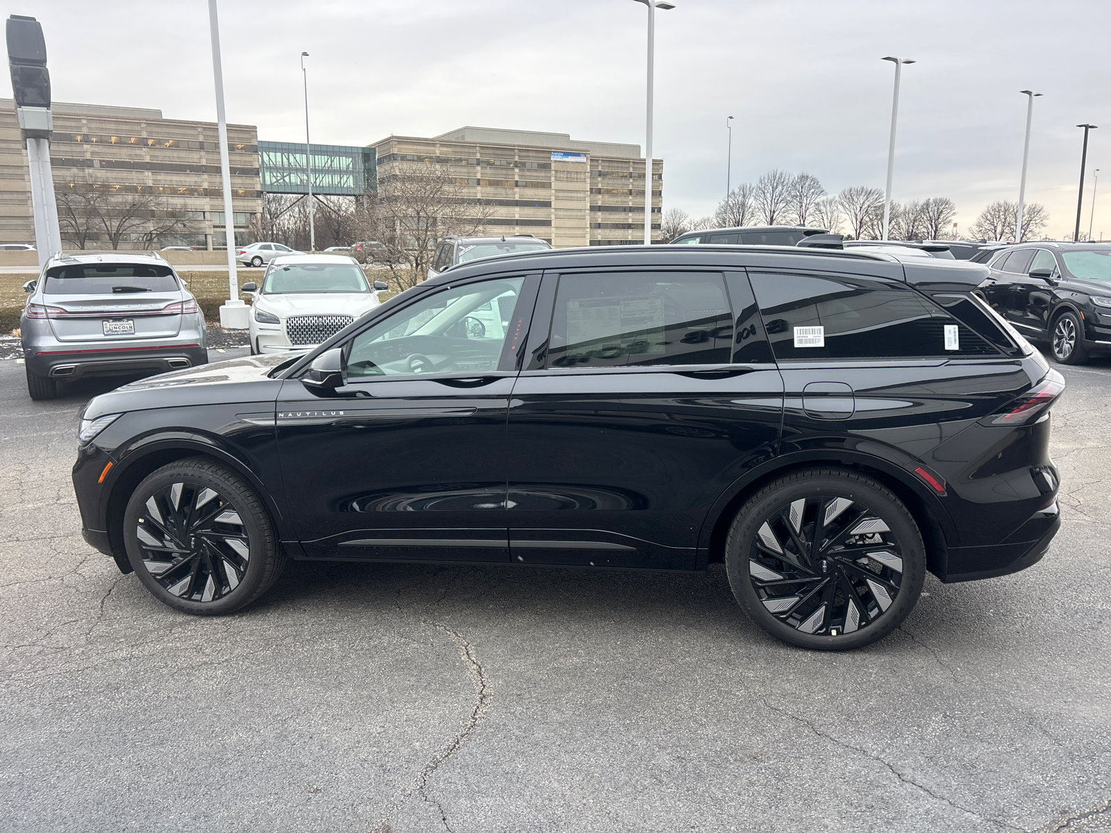 New 2026 Lincoln Nautilus Reserve image 4