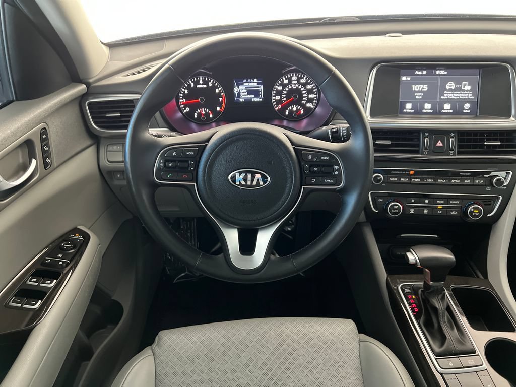 Used 2017 Kia Optima EX FWD image 16