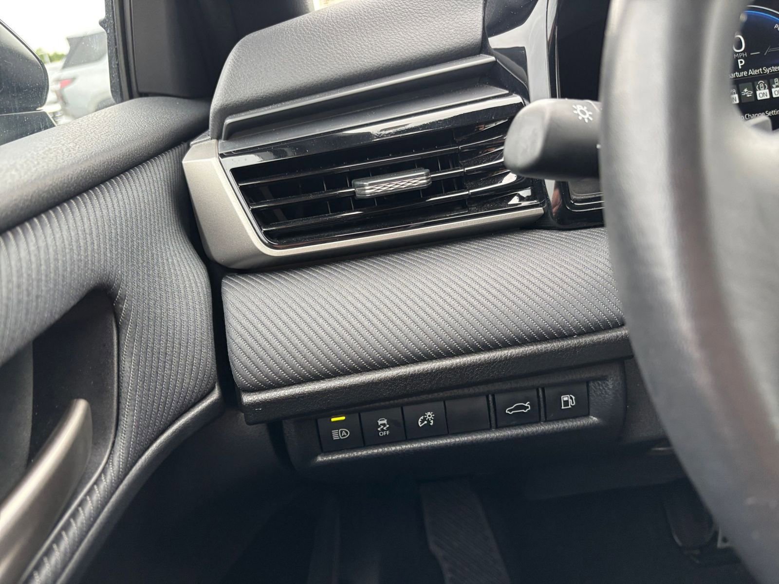 Used 2025 Toyota Camry SE FWD image 34
