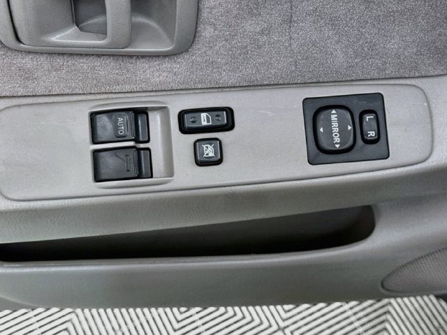 Used 2003 Toyota Tacoma 4x4 Xtracab V6 w/ Convenience Pkg image 15