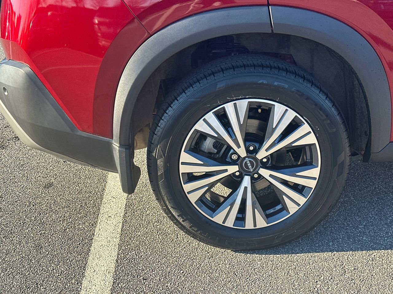 Used 2022 Nissan Rogue SV image 17