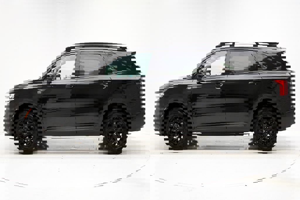 Used 2023 Kia Sorento S image 6