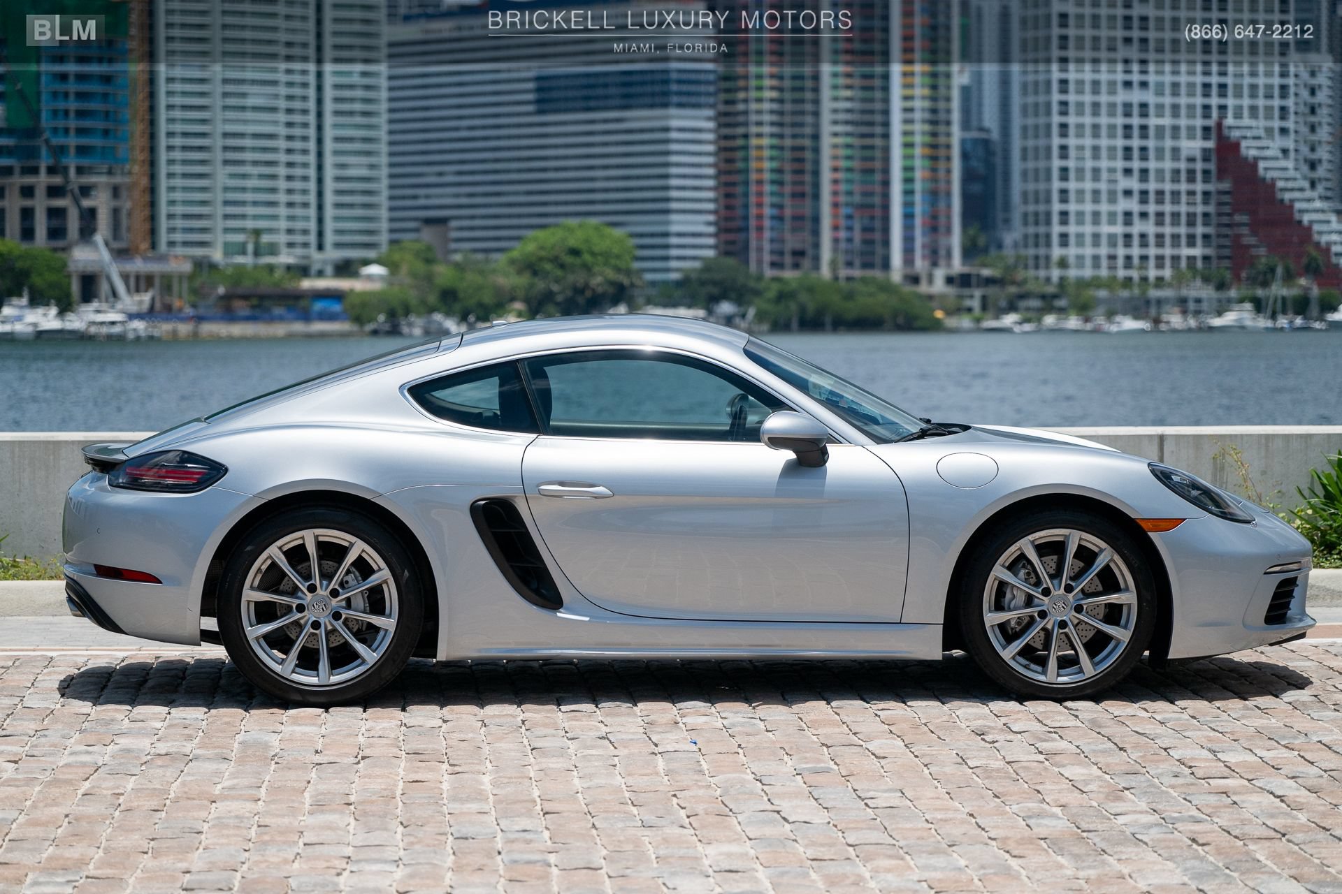 Used 2018 Porsche 718 Cayman RWD image 11