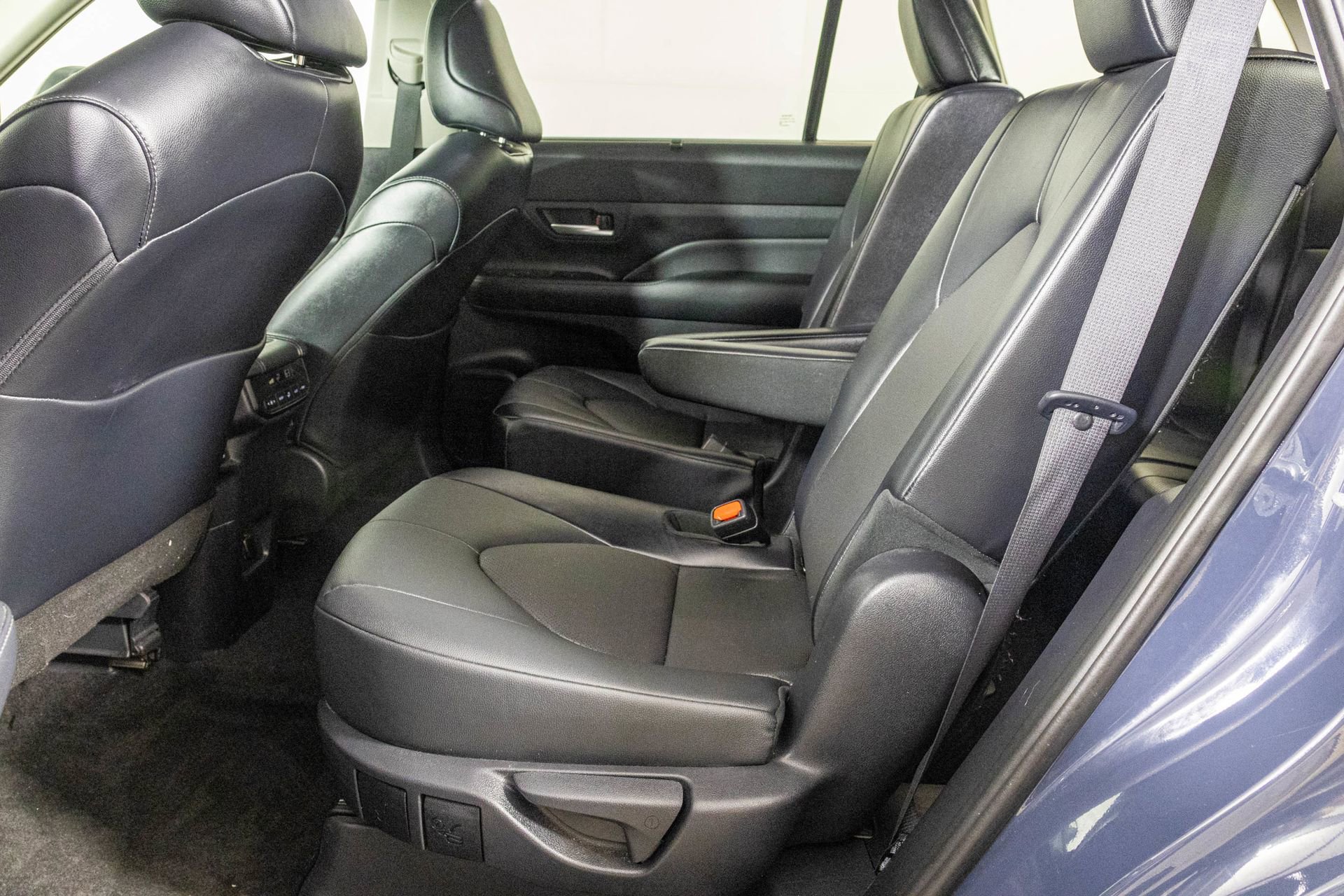 Used 2024 Toyota Grand Highlander XLE image 39