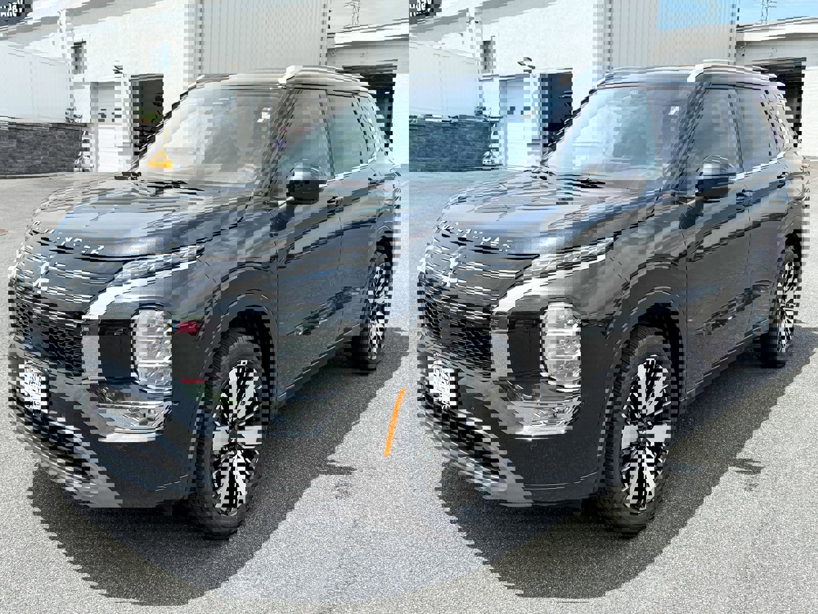 New 2025 Mitsubishi Outlander AWD image 5