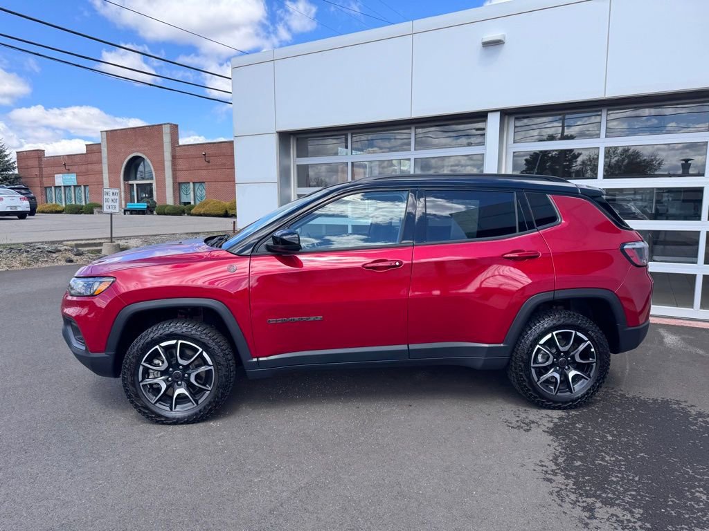 Used 2025 Jeep Compass Trailhawk AWD/4WD video 2