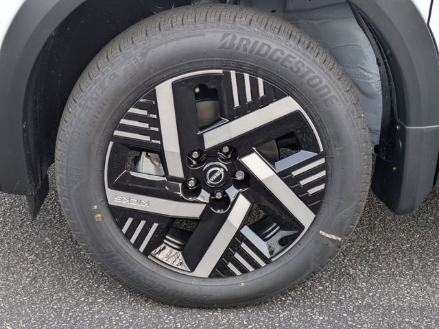 New 2026 Nissan Kicks SR w/ Cold Weather Package image 10