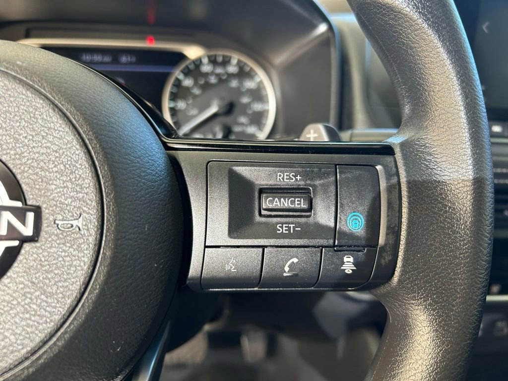 Used 2023 Nissan Rogue SV image 38