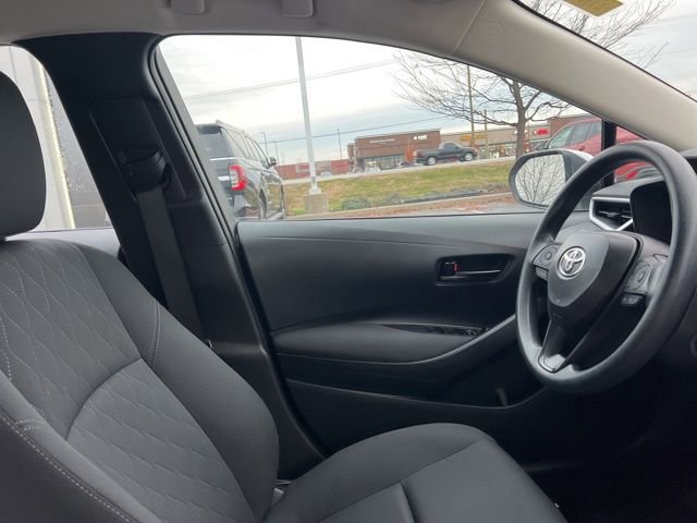 Used 2024 Toyota Corolla LE image 31