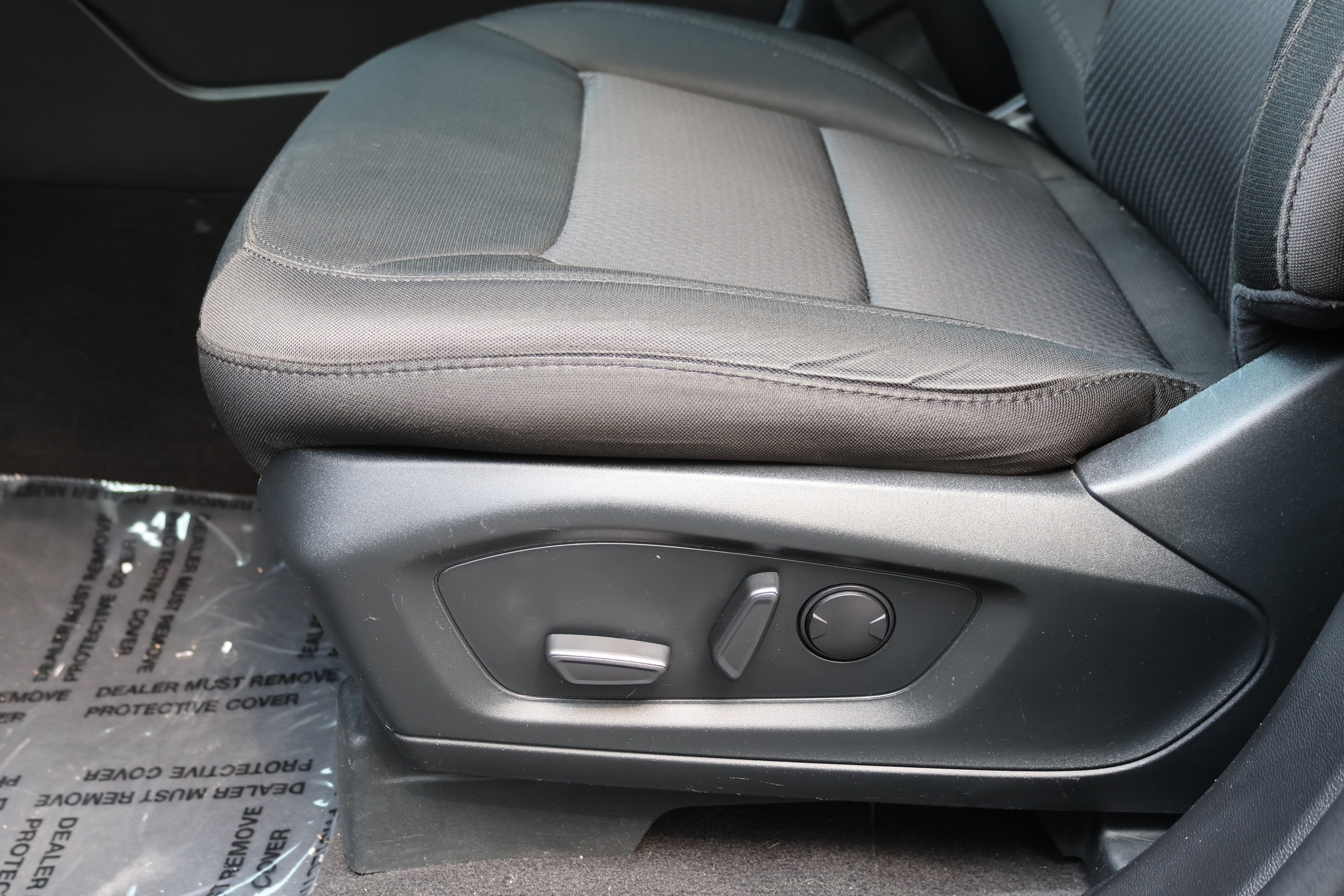 Used 2023 Ford Explorer XLT AWD/4WD image 27