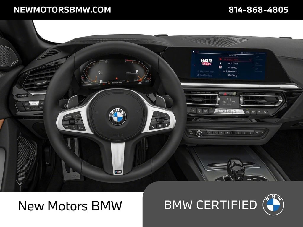 Certified 2022 BMW Z4 M40i w/ Premium Package RWD image 4