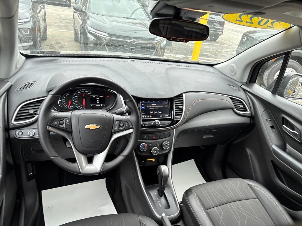 Certified 2022 Chevrolet Trax LT w/ LT Convenience Package image 12
