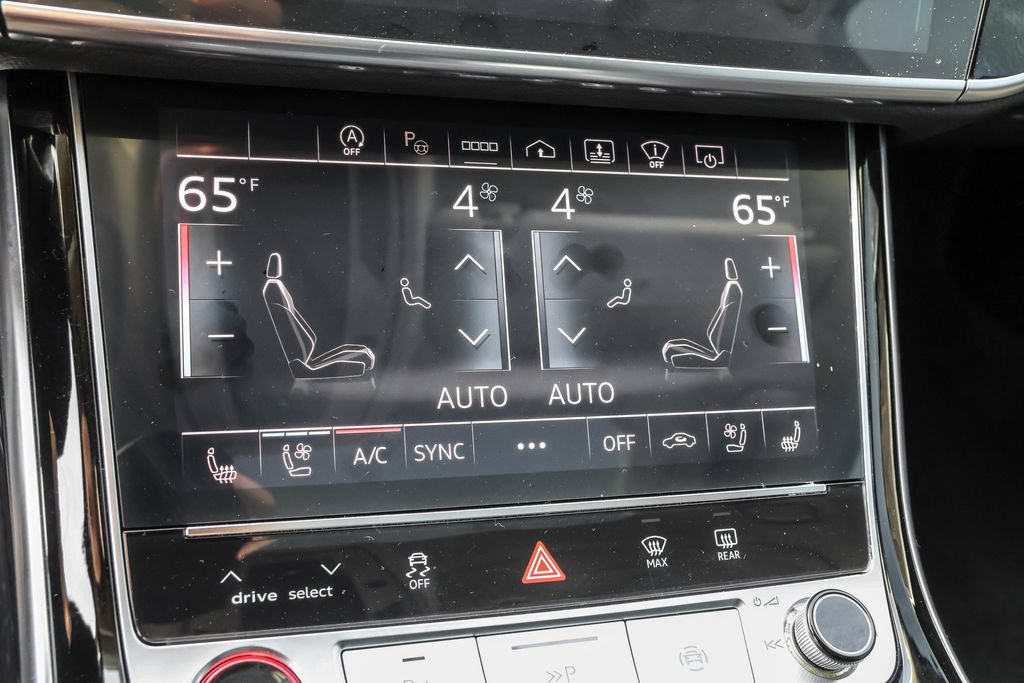 Used 2023 Audi S8 w/ S8 Comfort Plus Package AWD/4WD image 27