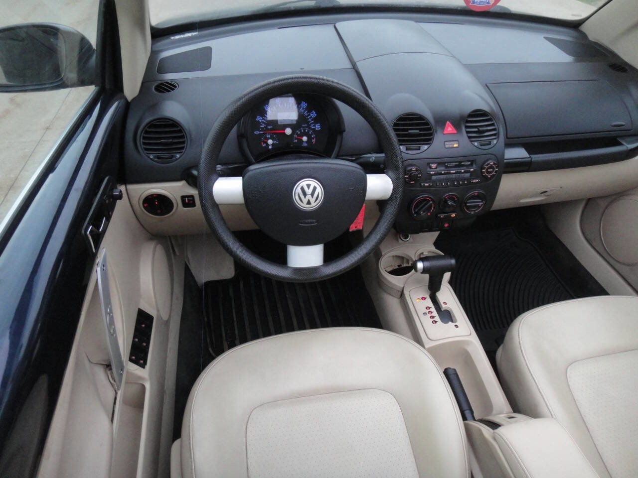Used 2004 Volkswagen Beetle GLS FWD image 10
