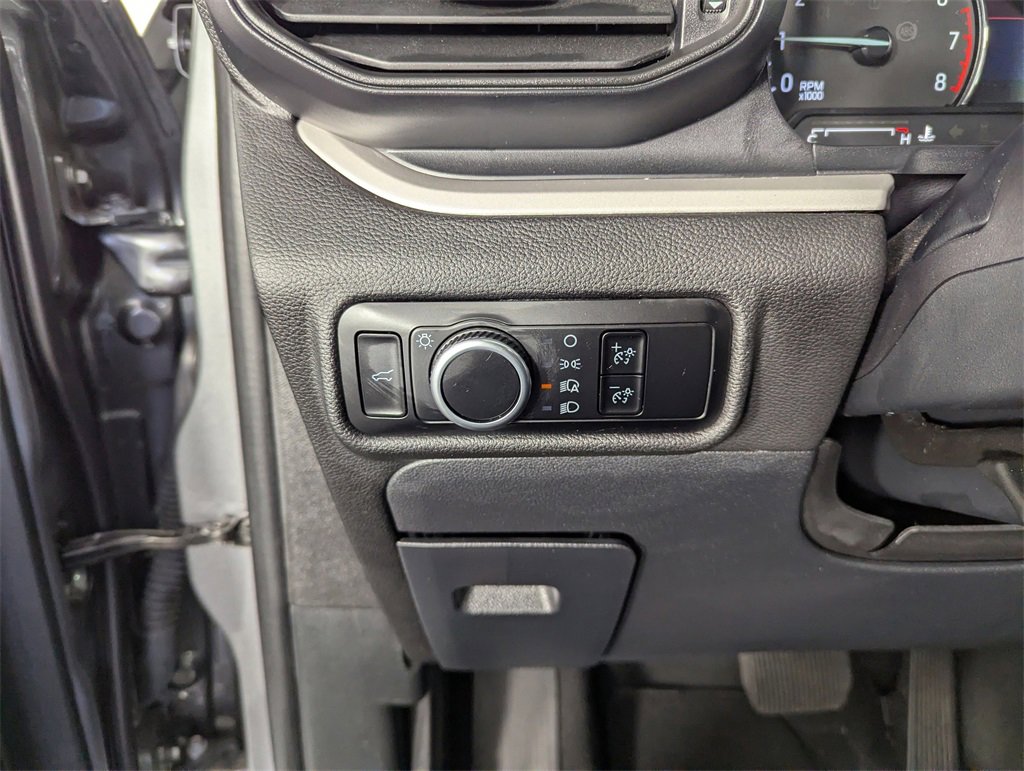 Used 2024 Ford Explorer XLT image 20