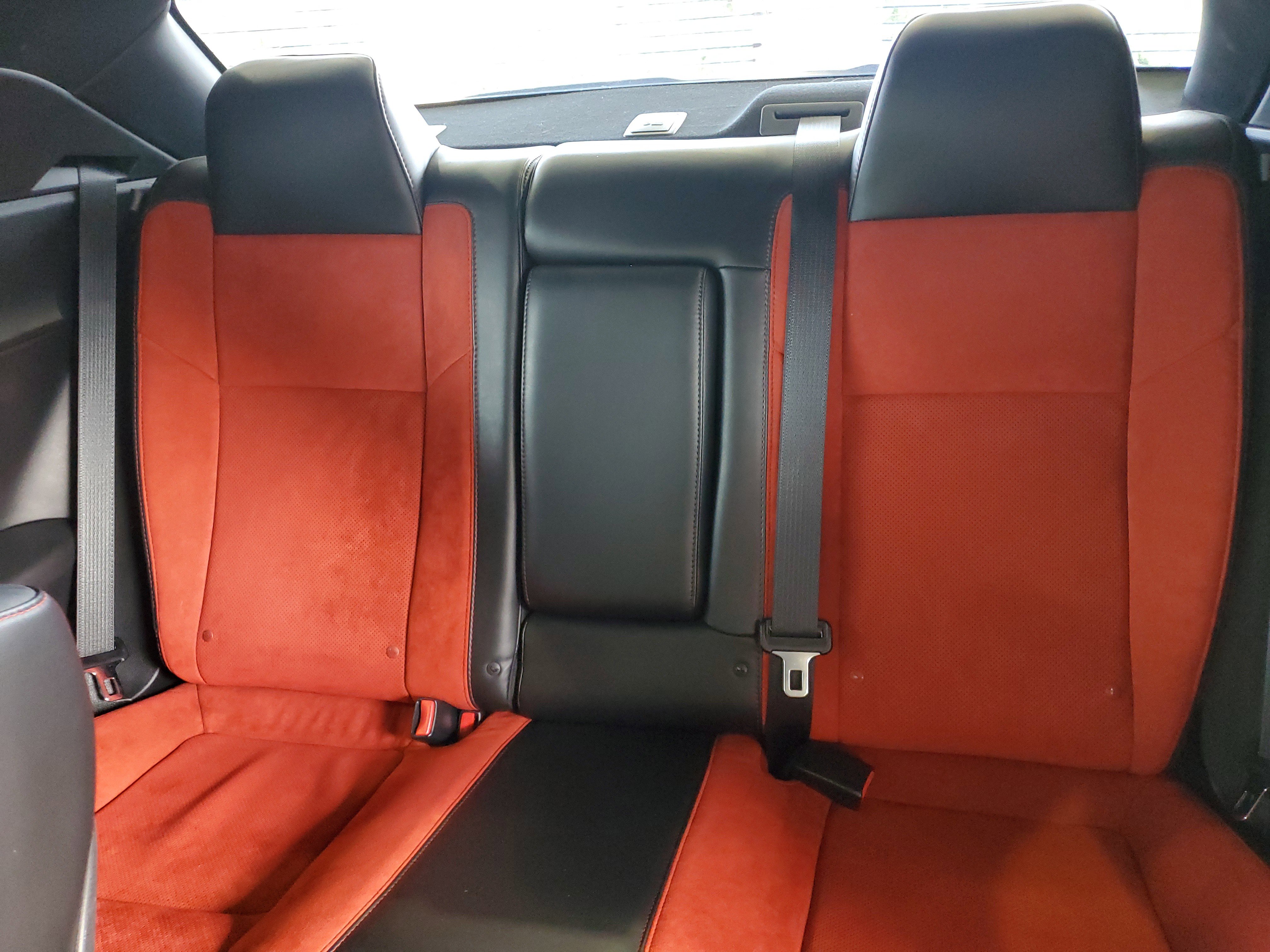 Used 2016 Dodge Challenger R/T Scat Pack w/ Leather Interior Group RWD image 10