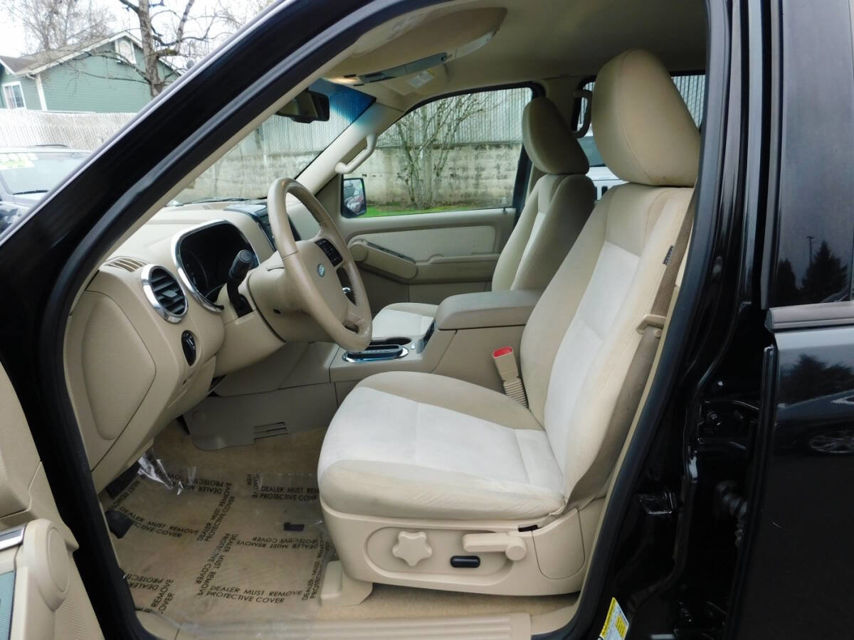 Used 2010 Ford Explorer XLT AWD/4WD image 8